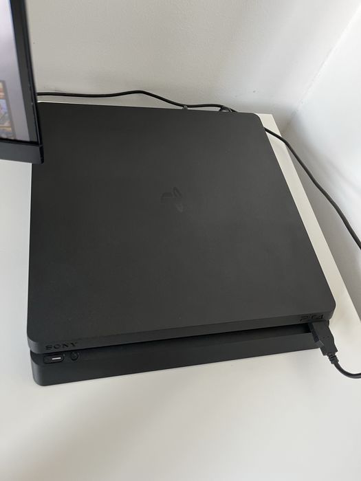 PS4 + comando original + 3 jogos