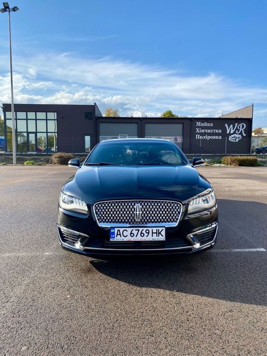 Автомобіль Lincoln MKZ 2016 року