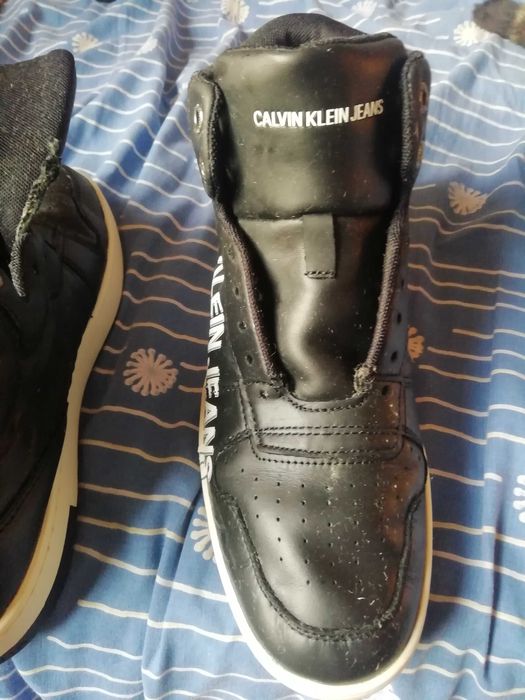 Ténis/bota da Calvin Klein número 39