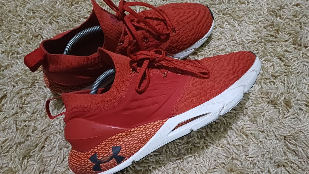 Кросівки Under Armour Hovr Phantom 2-Red