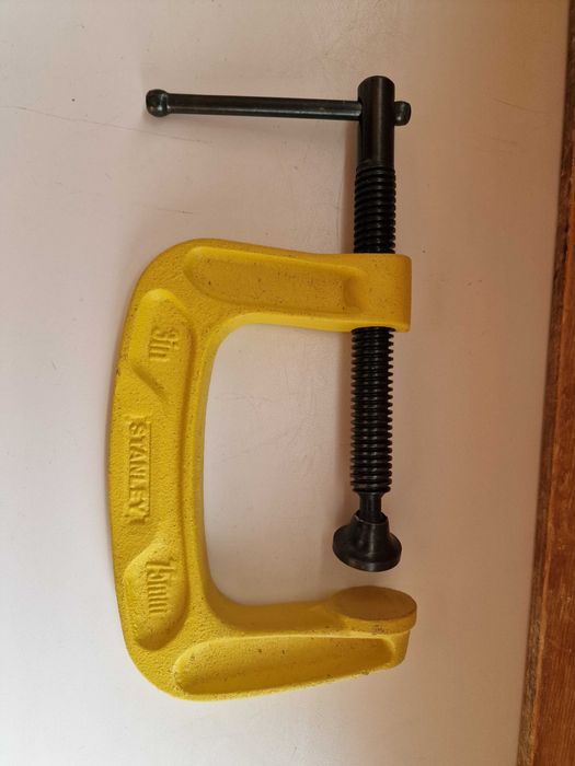 Струбцина С-подібна Stanley 75 мм (0-83-033)