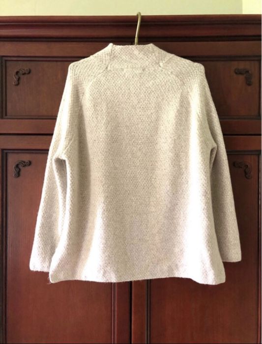 827. r.M.  Mango. Wool blend. Półgolf. Kremowy/beżowy sweter ciepły