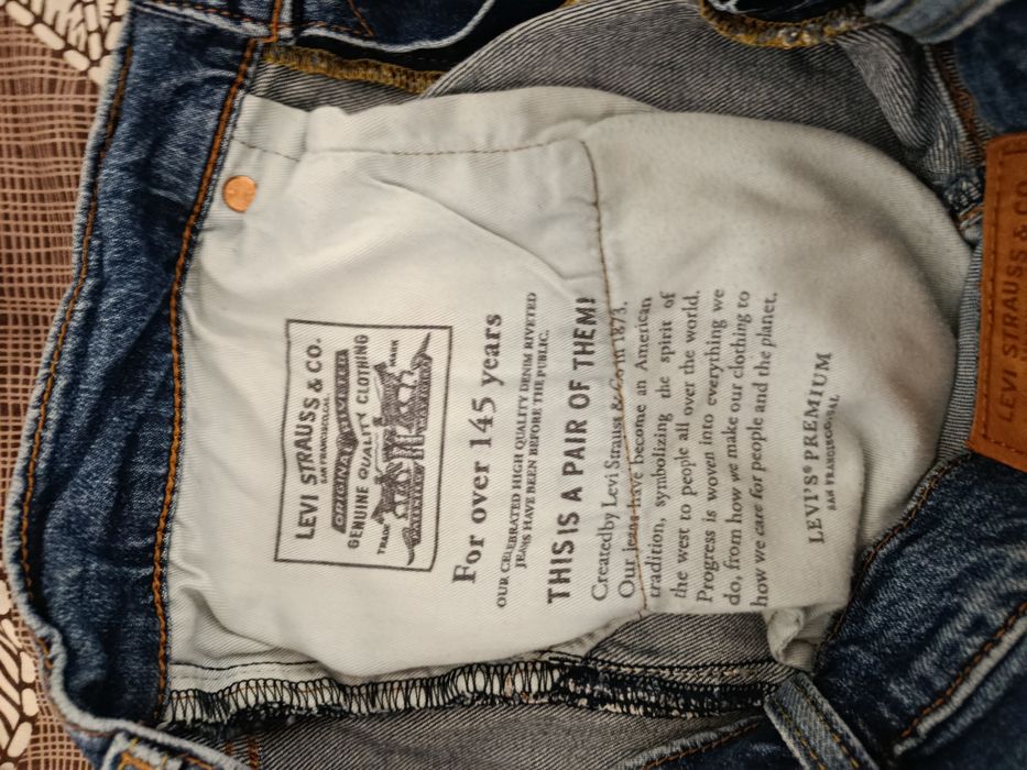 Джинси Levi's в супер стані W32