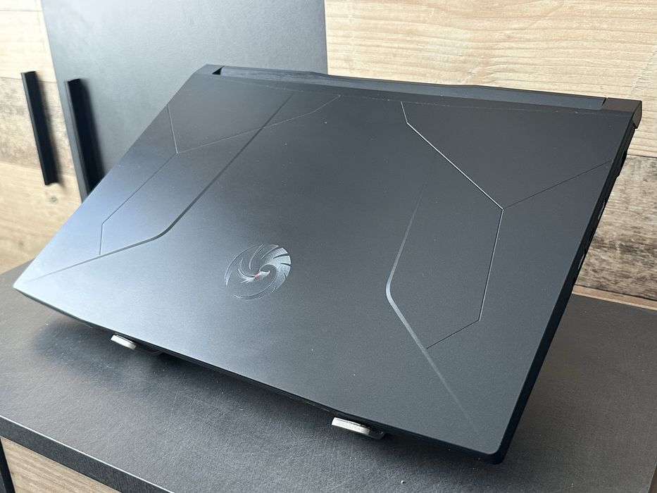 Ігровий ноутбук . MSI Bravo 15- C7UDX (RTX 3050 6GB / Ryzen 7 7735Hs) 16gb ddr5