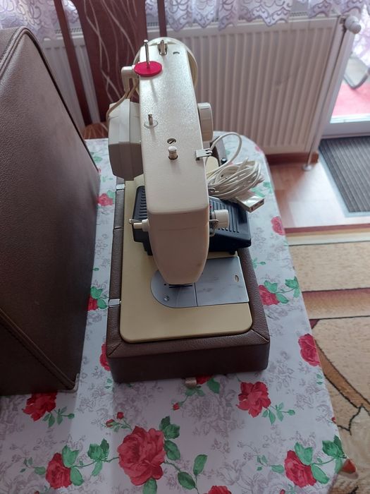 Maszyna do szycia Czajka - 132M