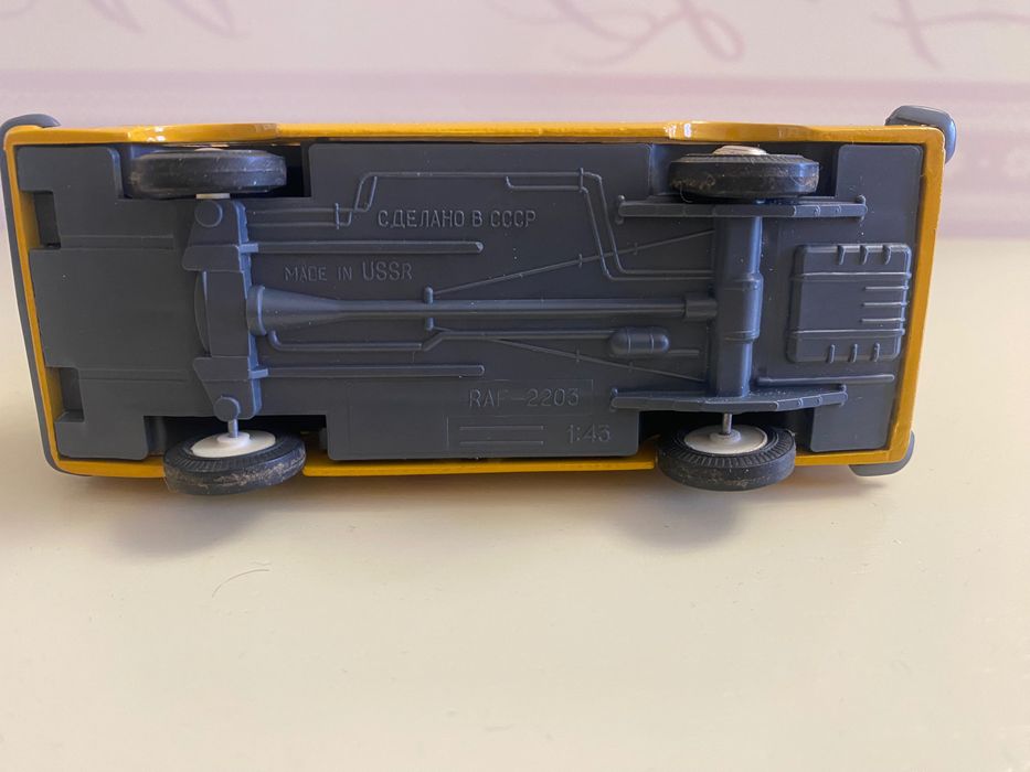 Машинка РАФ 2203 «милиция» 1:43