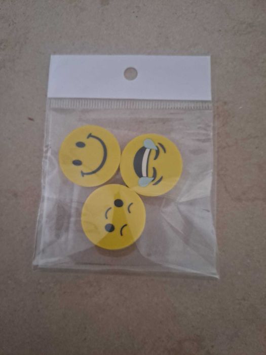 Borrachas com emojis
