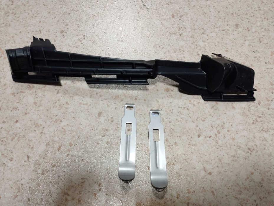 BMW 5 G30 Кріплення під фару 63117215277 ліва 63117215278 права