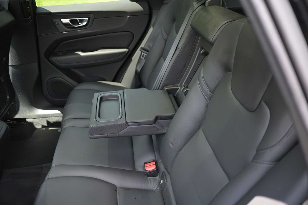 Volvo XC60 T6 Momentum      2019