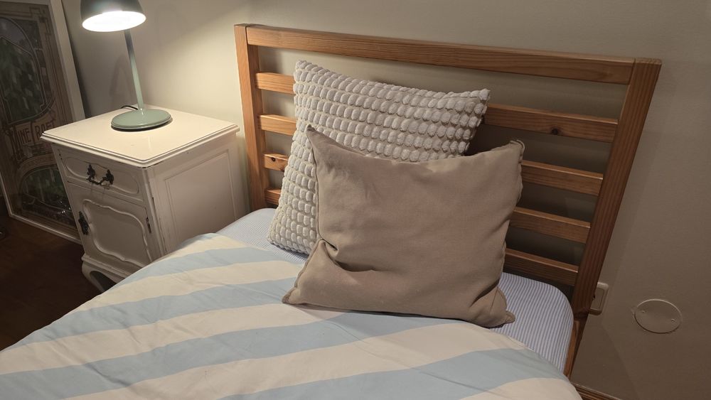 Cama IKEA 90x200 + Colchão