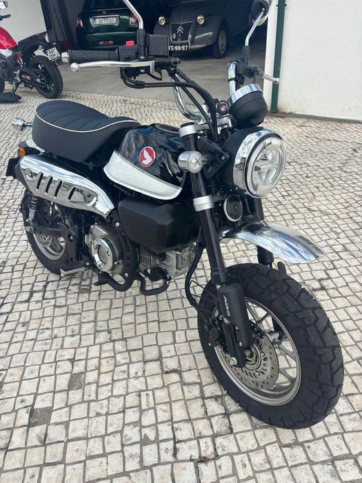 Honda monkey 125