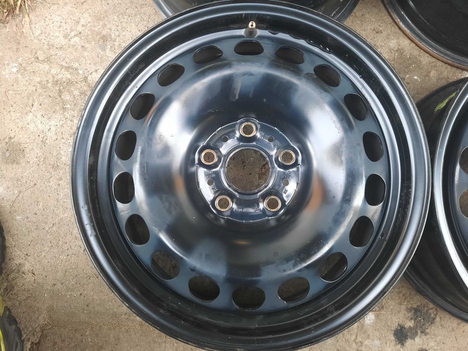 Oryginalne felgi stalowe VOLKSWAGEN 16" 5x112 6,5J ET 41 VW Passat Skoda Superb MG ZS HS