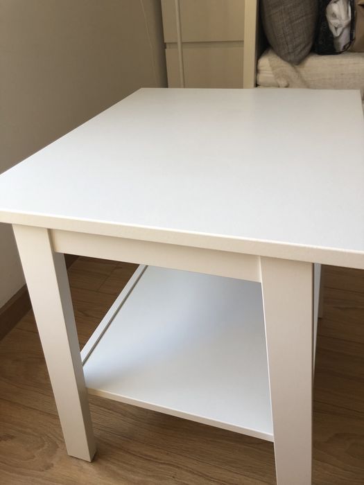 Mesa de apoio branca