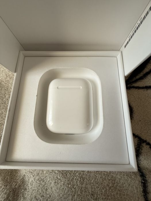 Продам  airPods2