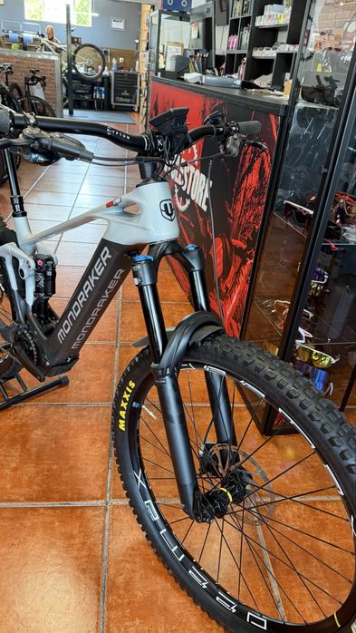 Bicicleta Mondraker Crafty r carbon