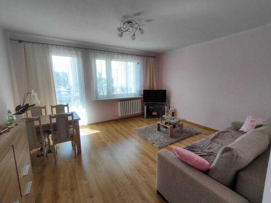 Sprzedam mieszkanie 2-pokojowe 47,4 m z dużym balkonem