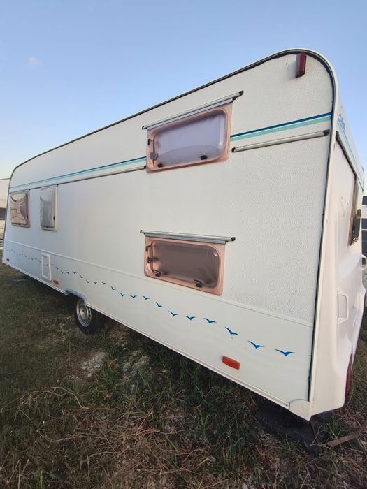 Caravana  Nacional Pluma 530