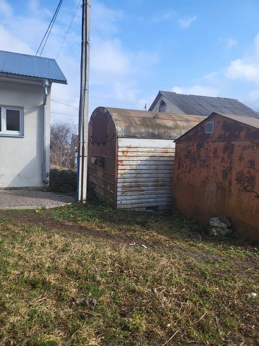 Гараж з привазованою земельною ділянкою