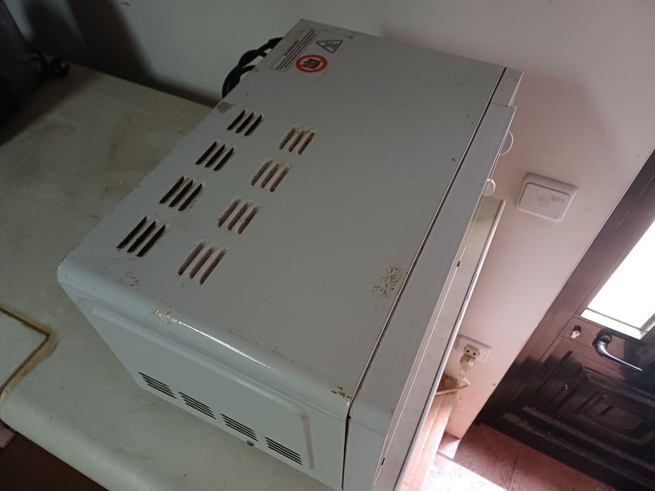 Microondas Aro Branco