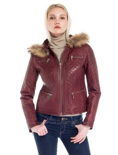 Стильна шкіряна куртка .