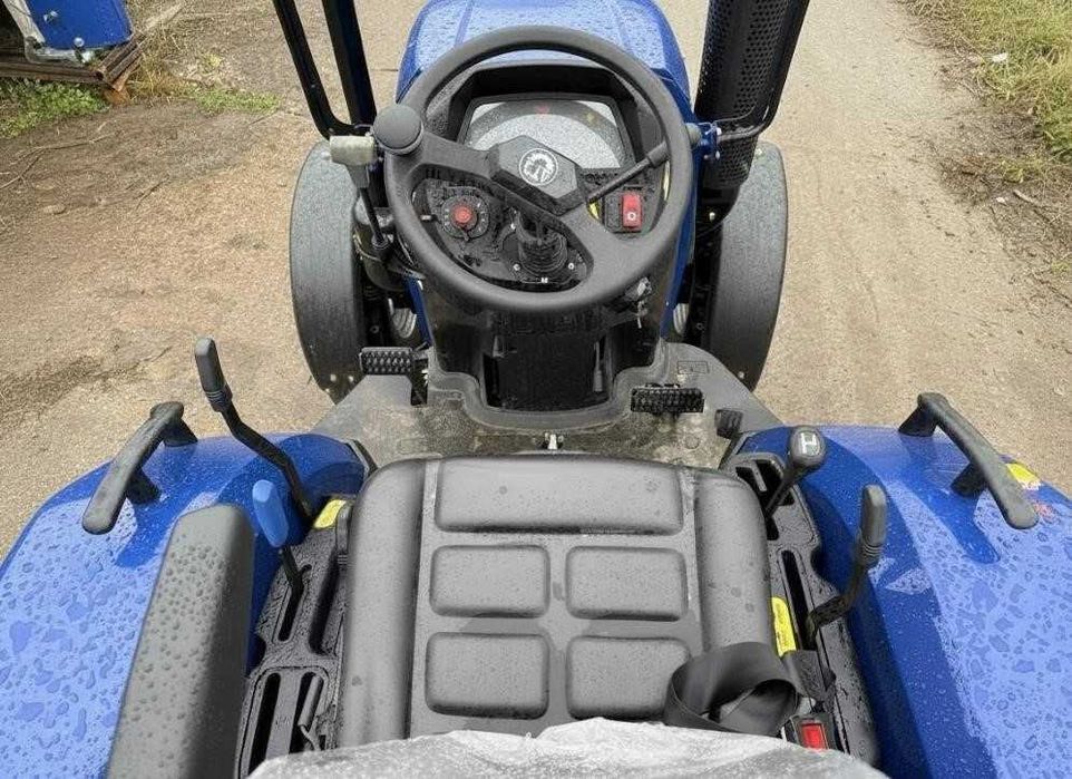 Трактор DTZ 244, рівна підлога мінітрактор