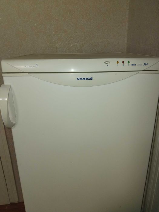 Морозильна камера "снайге"