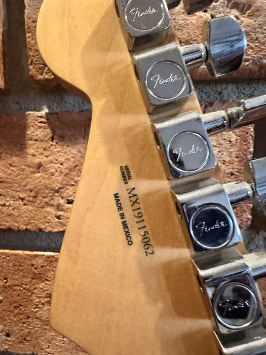 Fender Player Stratocaster PF Silver – stan bardzo dobry