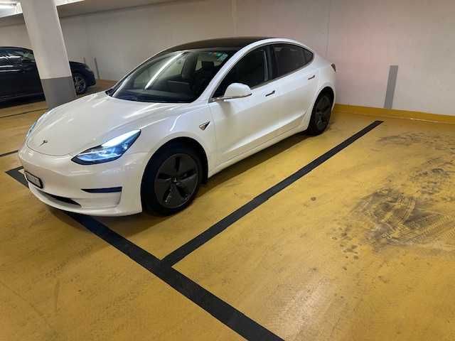 Tesla 3 SR+ Szwajcar