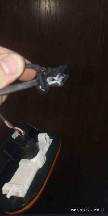 4 farolins de mínimos laterais em led com suporte e cabo(novos)