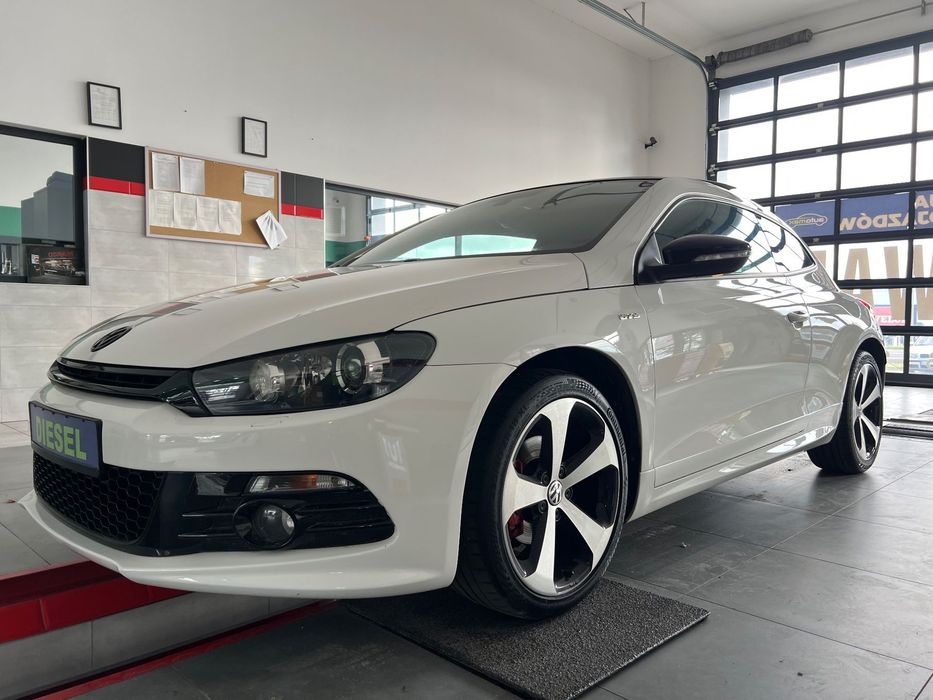 Volkswagen Scirocco 2.0tdi 170km / Klimatronic / Xenon / navi