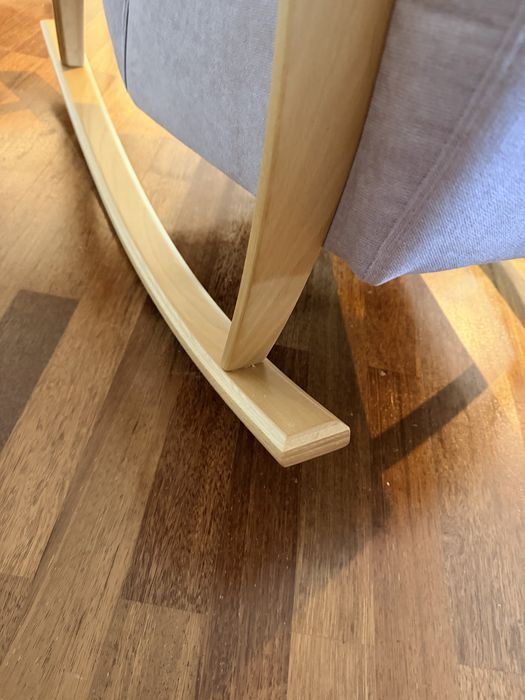 Cadeira de baloiço rosa velho