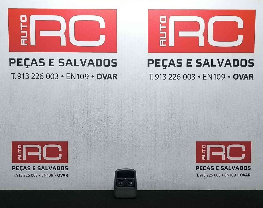Comando / Botão / Interruptor Vidros Frente Esquerdo 254117873R - RENAULT CLIO IV