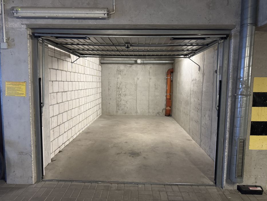 Garaż podziemny _ 18 m² _ Czechów - Widok 2