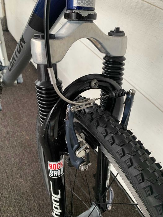 Rower Canyon Adrenalin Shimano Deore LX Rock Shox aluminiowy