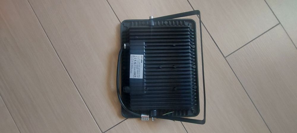 Nowy naświetlacz LED 100W 8200 lm 4000 K.Super moc.