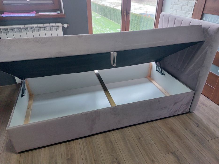 Łóżko tapicerowane jak nowe
