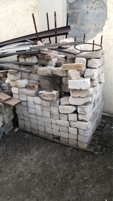 Кирпич Отдам даром
