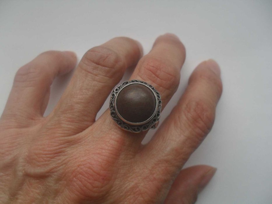 Warmet koronka - stary srebrny pierścionek - brązowy kamień - cena ost