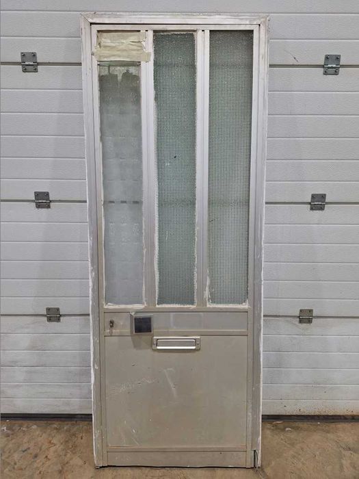 Portas e janelas em aluminio usadas