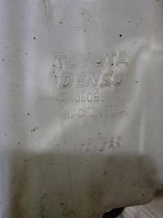 Бачок омывателя Toyota Camry 40 бочок омивача тойота камри моторчик