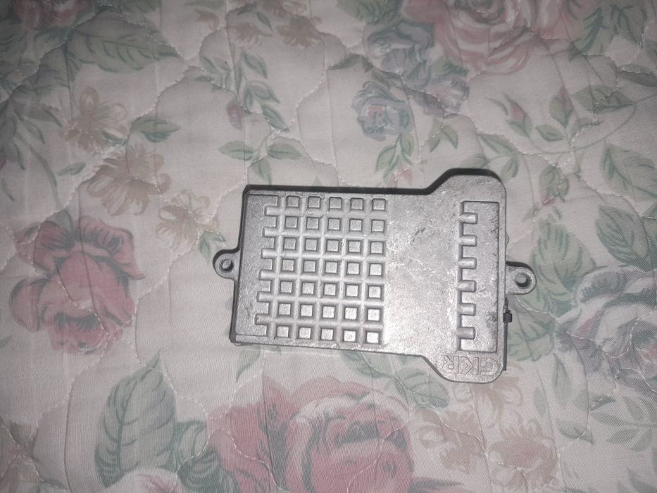 Продаю Регулятор вентилятора 9 140 010 500 (BOSCH)

В наявності