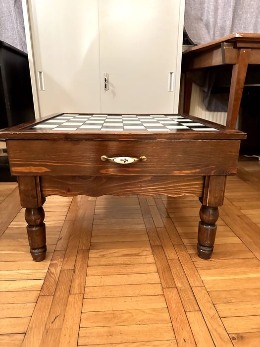 Szachy ręcznie rzeźbione 66x66x41 cm