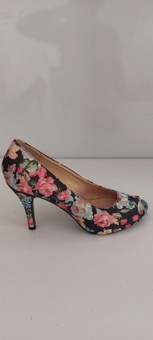 Vendo sapatos n.° 39