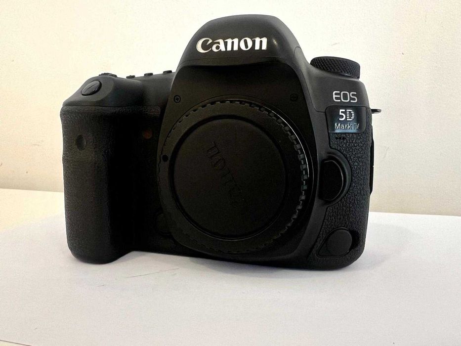 Maquina Canon 5D Mark IV