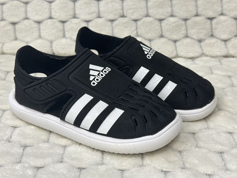 Босоніжки Адідас Adidas 27-28 розмір на ніжку 17-17,5 см