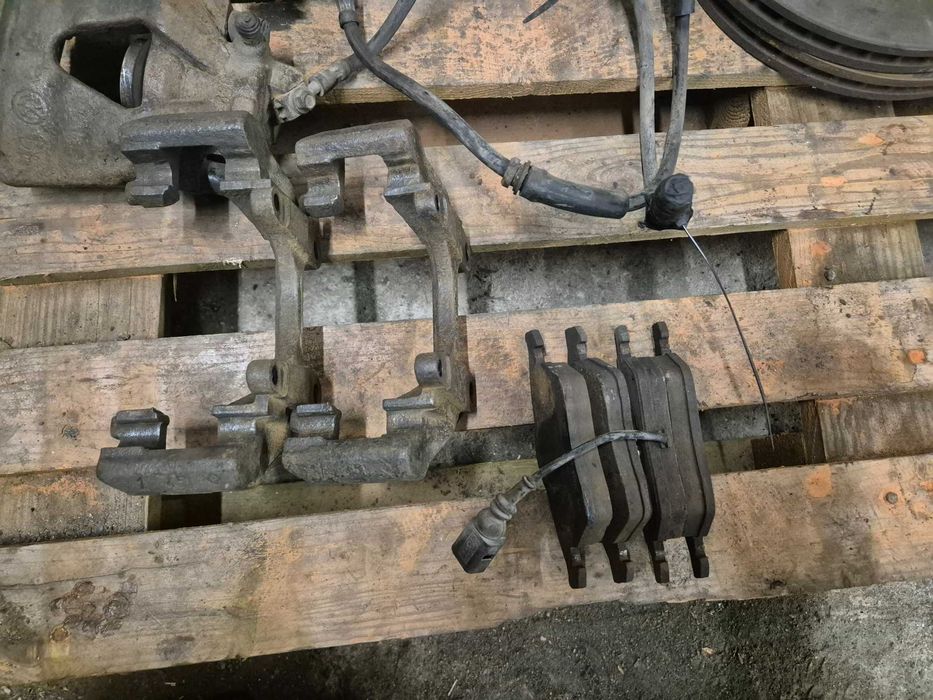 Jarzmo jarzma 451 zaciski tarcze 312mm komplet audi s3 8l