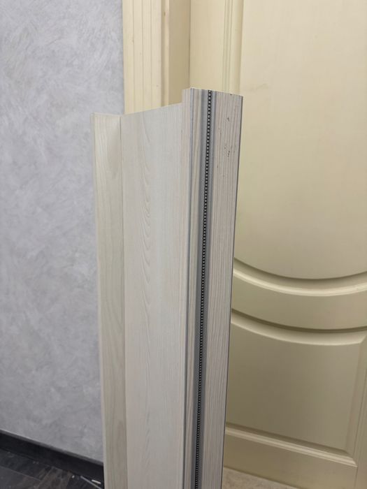 Настінна поличка