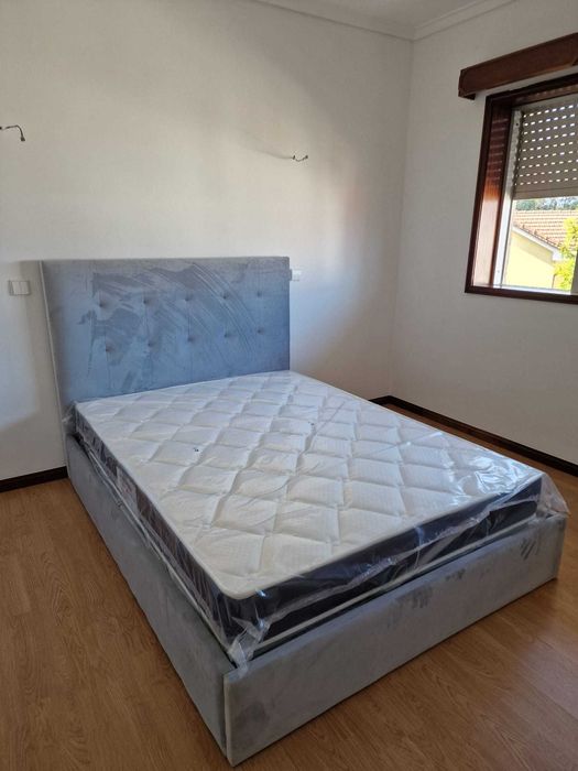 Camas de Casal Estofadas de Luxo 199€ Disp. em Várias Cores! 190x140m!