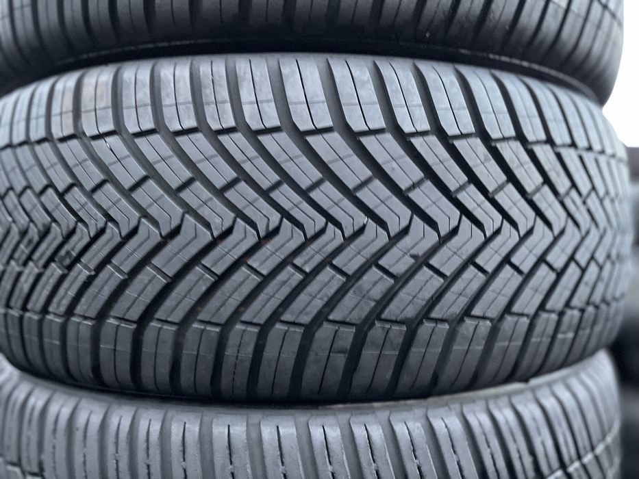 235 45 R20 (All Season) Continental AllSeasonContact