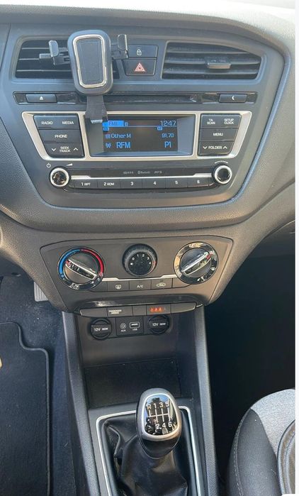 Hyundai i20 - COMO NOVO